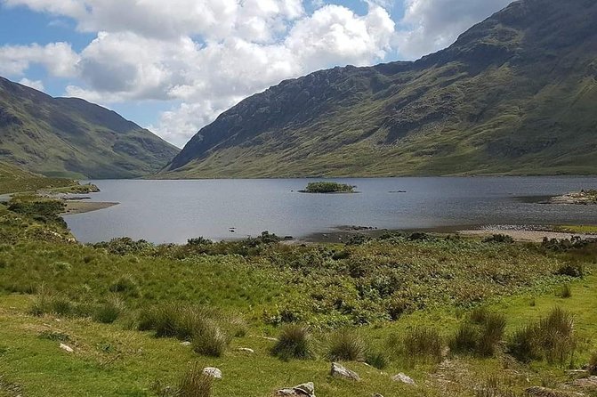 Minibus hire galway Ireland - A private way to see Galway’s wild west