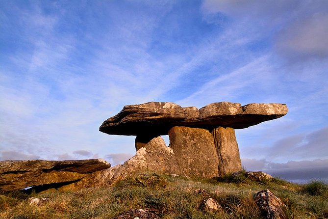 Private Cliffs of Moher Day Tour - Dunguaire Castle and Kinvara: a handsome opening