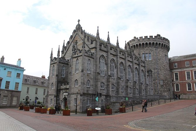 PRIVATE Dublin Kickstart Tour With a Local PRIVATE Guide - Meeting on Suffolk Street