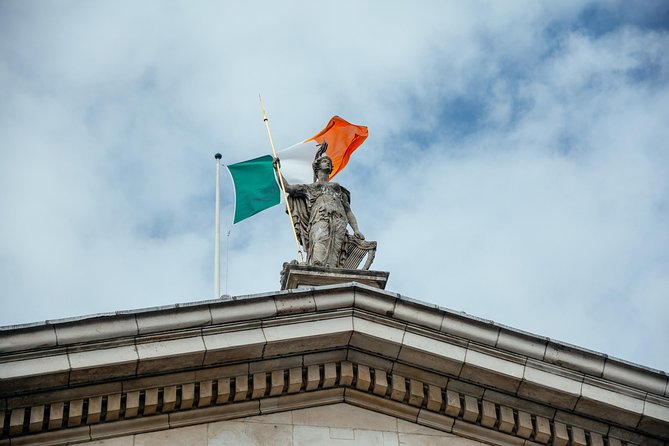 PRIVATE Dublin Kickstart Tour With a Local PRIVATE Guide - The Best First-Day Use of 90 Minutes
