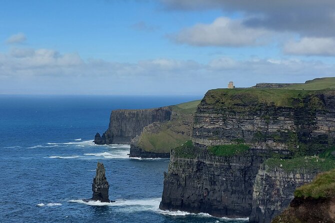 Private Limousine hire Cliffs of Moher Day Tour - Poulnabrone Dolmen and the Burren’s ancient past