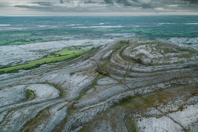 Private Limousine hire Cliffs of Moher Day Tour - Dunguaire Castle and Kinvara in 15 minutes