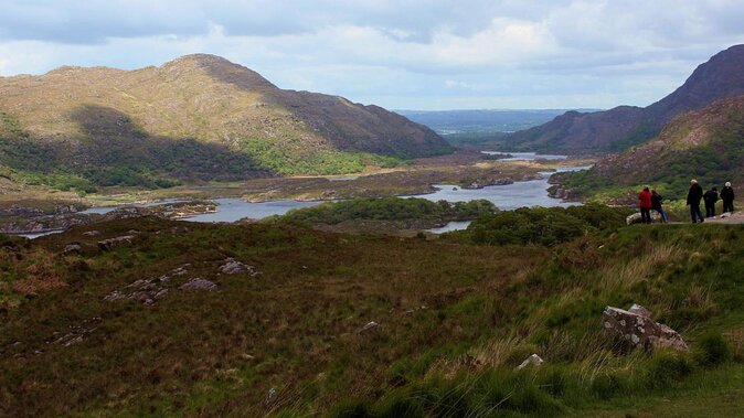 Private Ring of Kerry Highlights Tour from Cork, Car or Minibus - Glengarriff and the turn toward the mountains