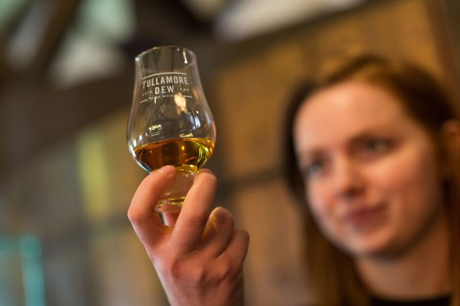 Private rural Ireland whiskey tour with Tullamore D.E.W. - My call: book it for a serious whiskey day