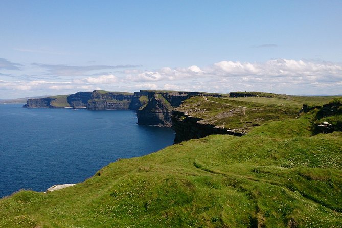 Private tour to the Cliffs of Moher guided in Spanish - Key points to know before booking