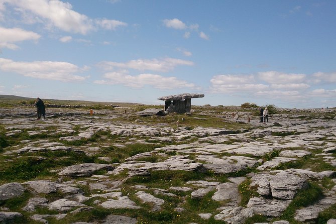 Private tour to the Cliffs of Moher guided in Spanish - What a Spanish-speaking group gains