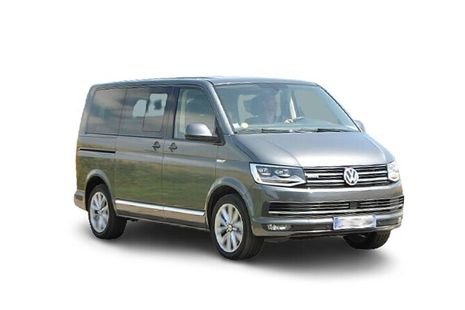 Private Transfer from Dublin airport to Dublin city center - One way Minivan - Meeting your driver at Dublin Airport