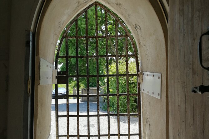 Private visit in an Irish Castle Home - Who should book this visit?
