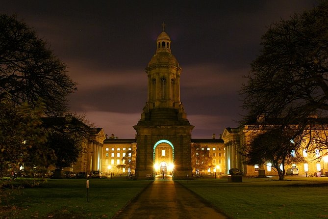 Self-Guided Scavenger Hunt: Dublin Adventure - Trinity College turns trivia into sightseeing