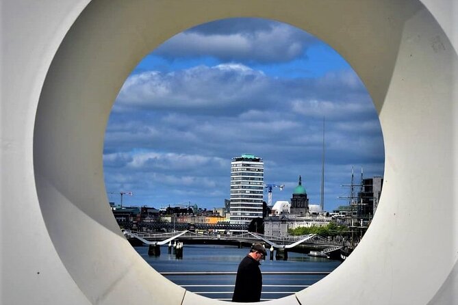 Semi-Private (8people max) 2.5 Hr Dublin Walking Tour - What the guides add to the walk