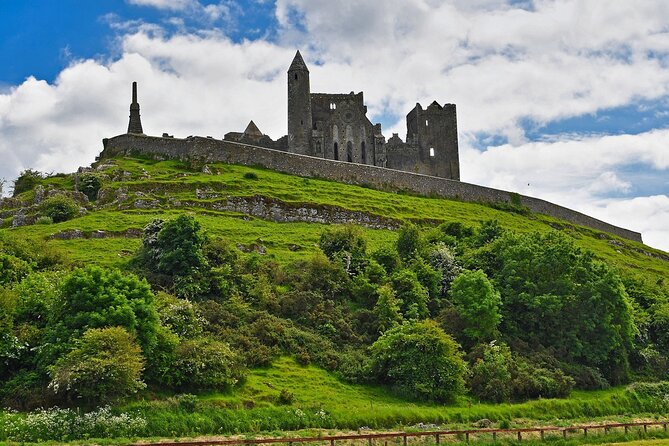 Semi Private tour Rock of Cashel - Cahir castle & Kilkenny - The Rock of Cashel, Ireland’s dramatic hilltop ruin