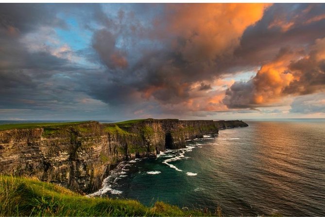 Shore Excursion Cliffs of Moher explorer tour, Wild Atlantic Way from Galway - Five hours above the Atlantic