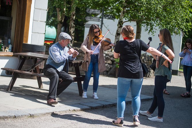Skip the Line: Bunratty Castle and Folk Park Admission Ticket - Food, drinks, crafts, and shopping