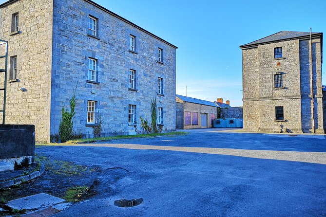 Sligo Dark Tales Private Tour - Ghosts, murders, and the cemetery connection