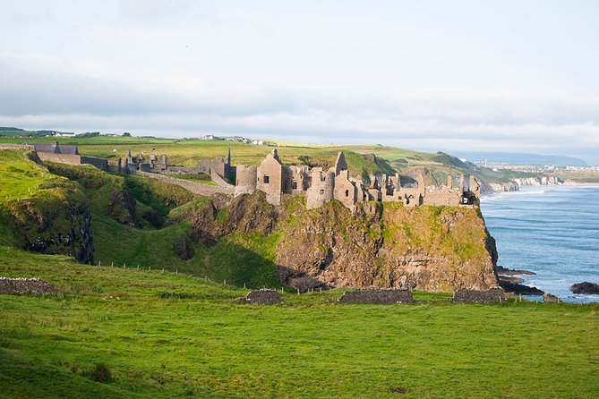 Spanish Belfast And Giants Causeway Tour - Who will enjoy this northern coast outing?