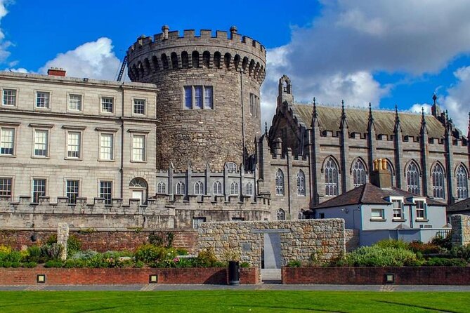 St Patrick's Cathedral, Book of Kells and Dublin Castle Tour - The guides make the difference