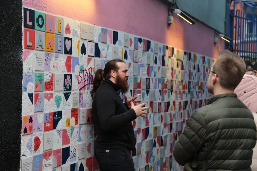 Street Art Walking Tour - Crampton Court and the finish