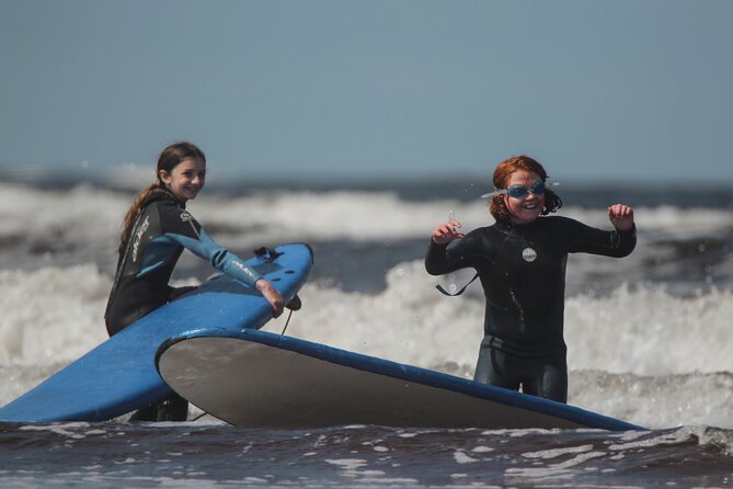 Surf Lesson Experience in Strandhill - Getting ready at Strandhill National Surf Centre