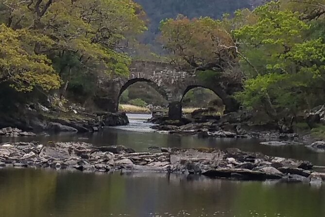 The Gap of Dunloe - Day Trip (One Way Only) - Muckross Lake and the old hunting lodge