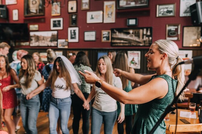 The Irish Dance Party in Dublin - The live music and the people who lead it