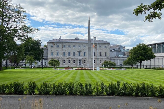 Turtle Bunbury's Dublin: A Self-Guided Audio Tour from a Celebrated Author - From the Pharmacy to Kennedy’s Pub