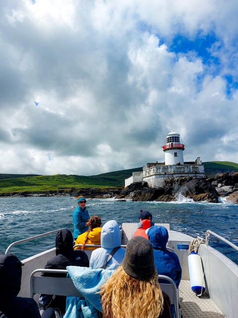 Valentia Island : The Experience - Caves, cliffs, birds, and the lighthouse