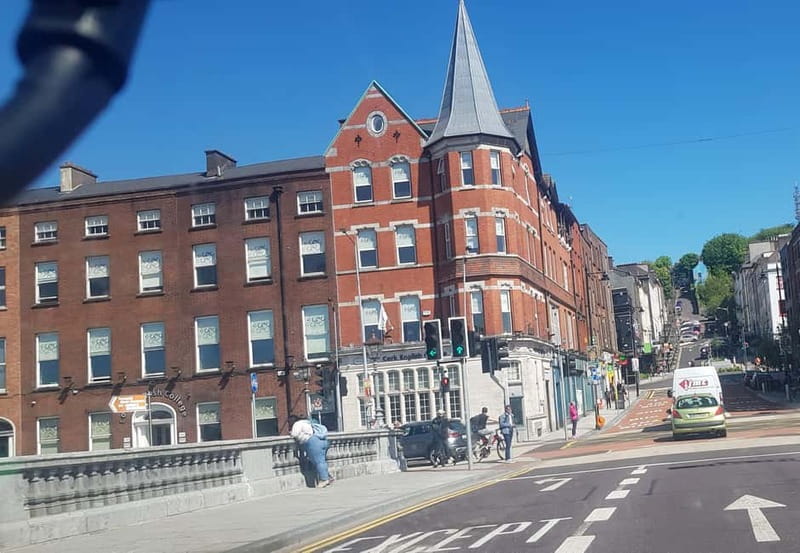 Visite guidée de Cork city en français avec guide - St Finbarr, Washington Street, and Cork’s identity