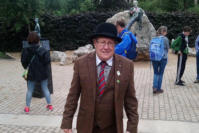 Walking tour in Merrion Square Park - Dublin Rogues Tour - How the 75-minute format works for a Dublin day