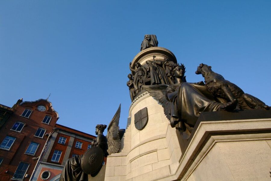 Walking Tour of Dublin - Starting at Ashton Quay