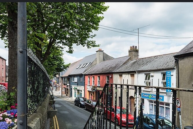 Wicklow and Glendalough Private Chauffeured Sightseeing Tour - What the $1,195.52 price really buys