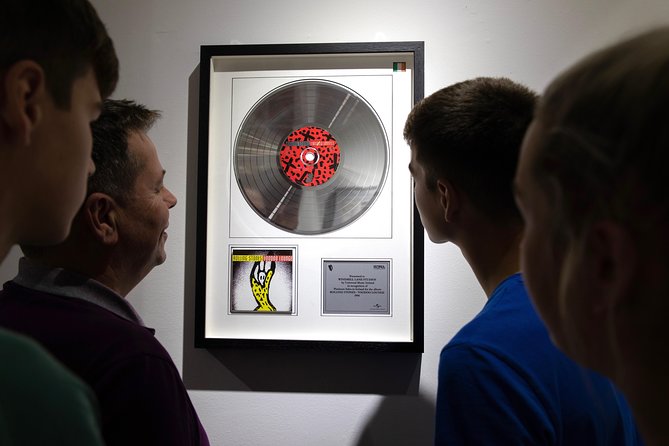 Windmill Lane Recording Studios - Visitor Experience - Meeting the virtual band and mixing your own session